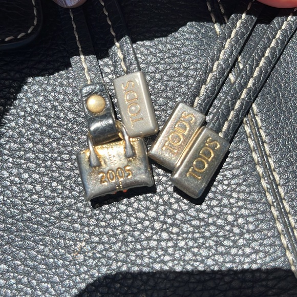 Tod's Vintage Classic Black Pebbles Leather D-Bag Tote Bag - Picture 13 of 16